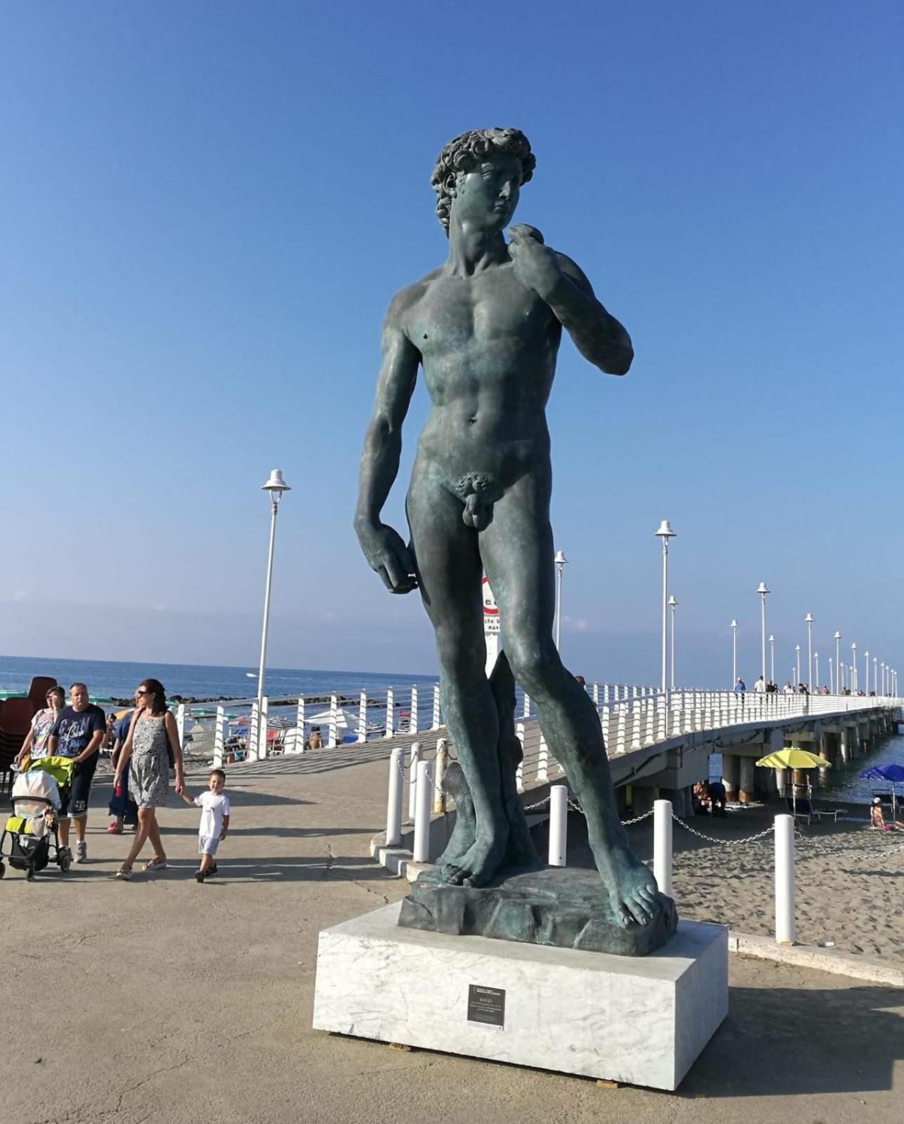 Appartamento Casa Luce Marina di Massa Esterno foto