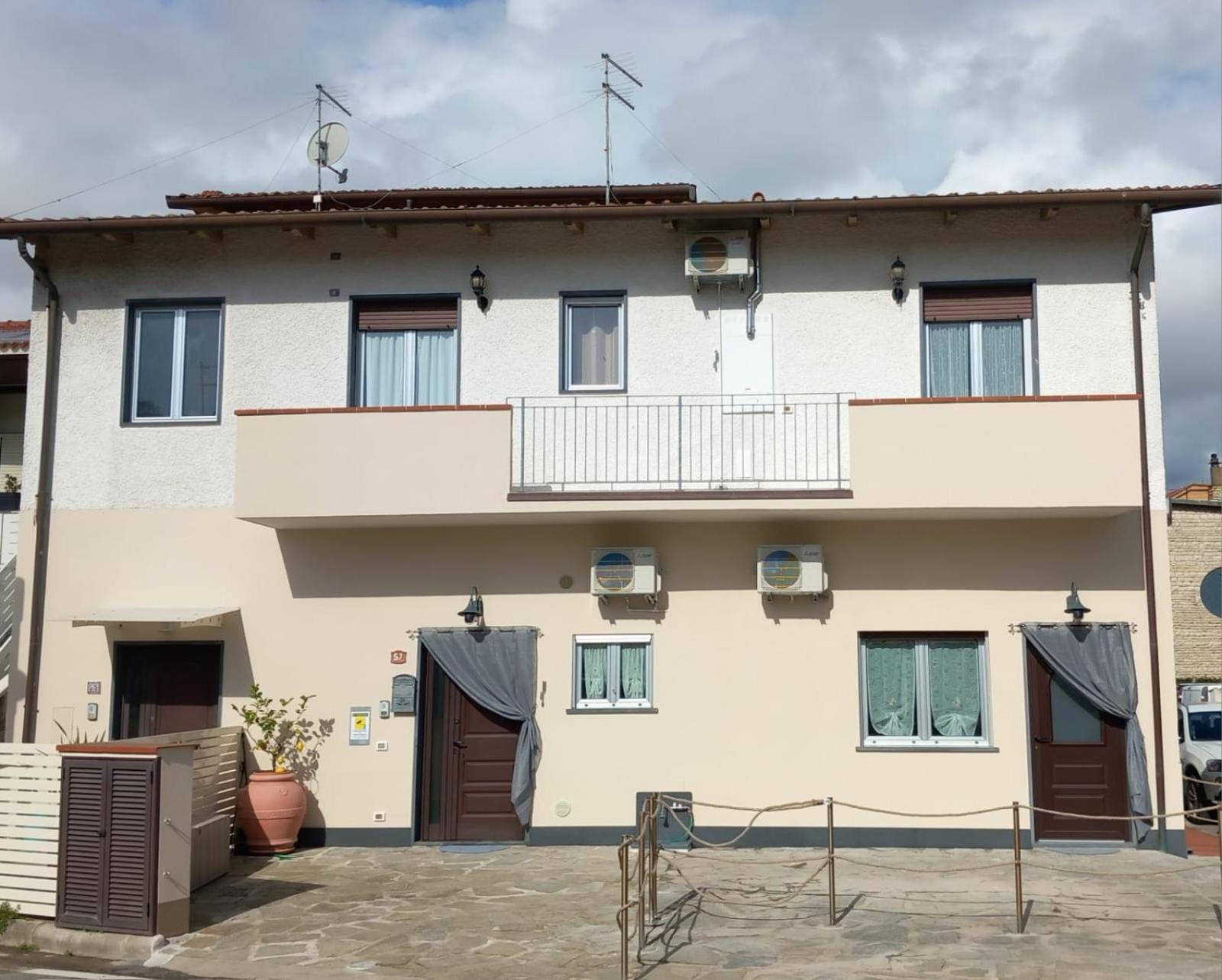 Appartamento Casa Luce Marina di Massa Esterno foto